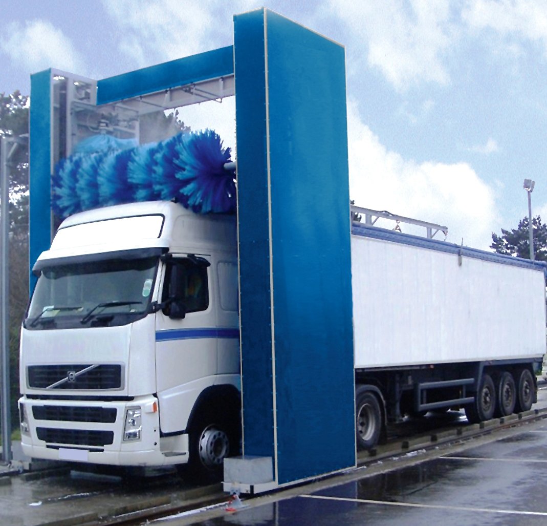 Camion de transporte de alimento lavado en un rodoluvio