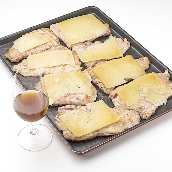 Recetas-para-preparar-con-carne-de-cerdo-Solomillo-de-cerdo-a-la-plancha-con-queso-idiazabal-y-guarnicion-de-verduras-Razas-Porcinas