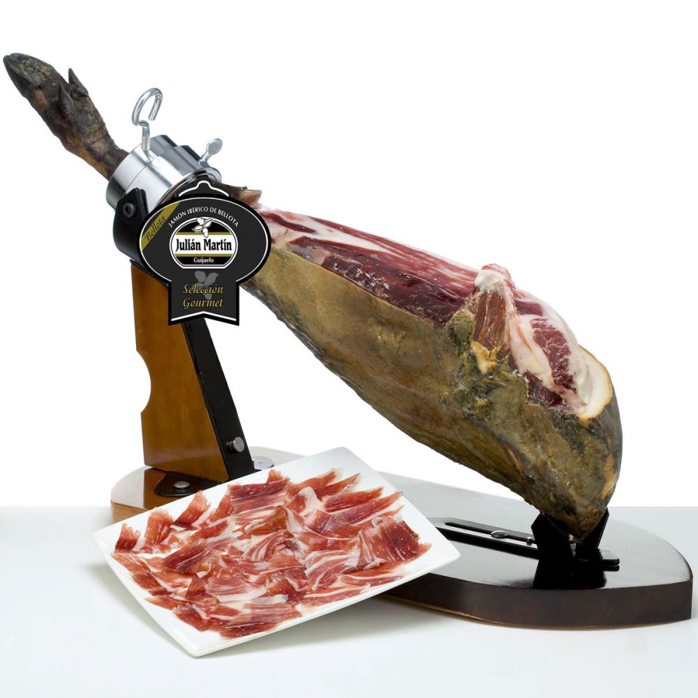 Jamon-Iberico-elaborado-de-cerdo-iberico-alimentado-a-bellota-bajo-el-real-decreto-4-2014-Razas-Porcinas
